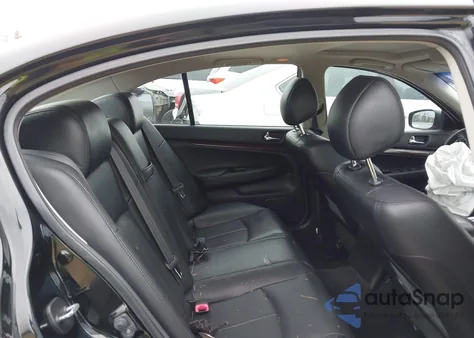 2013 Infiniti G37 Journey z USA, uszkodzony, nr VIN JN1CV6AP2DM716977